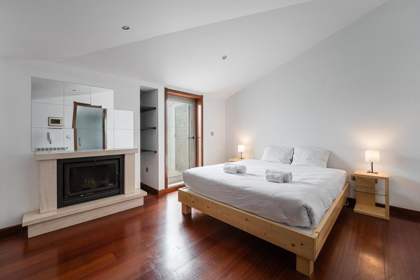 Guestready - A Modern Stay In アヴェイロ エクステリア 写真