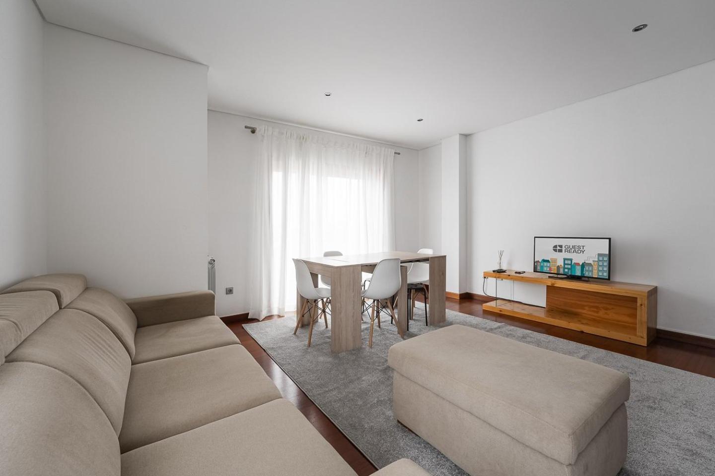 Guestready - A Modern Stay In アヴェイロ エクステリア 写真